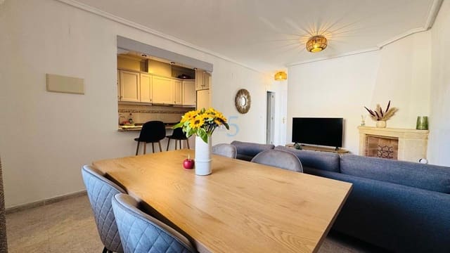 2 bedroom Townhouse for sale in Villamartin, Orihuela with pool - € 175,000 (Ref: 9638076)