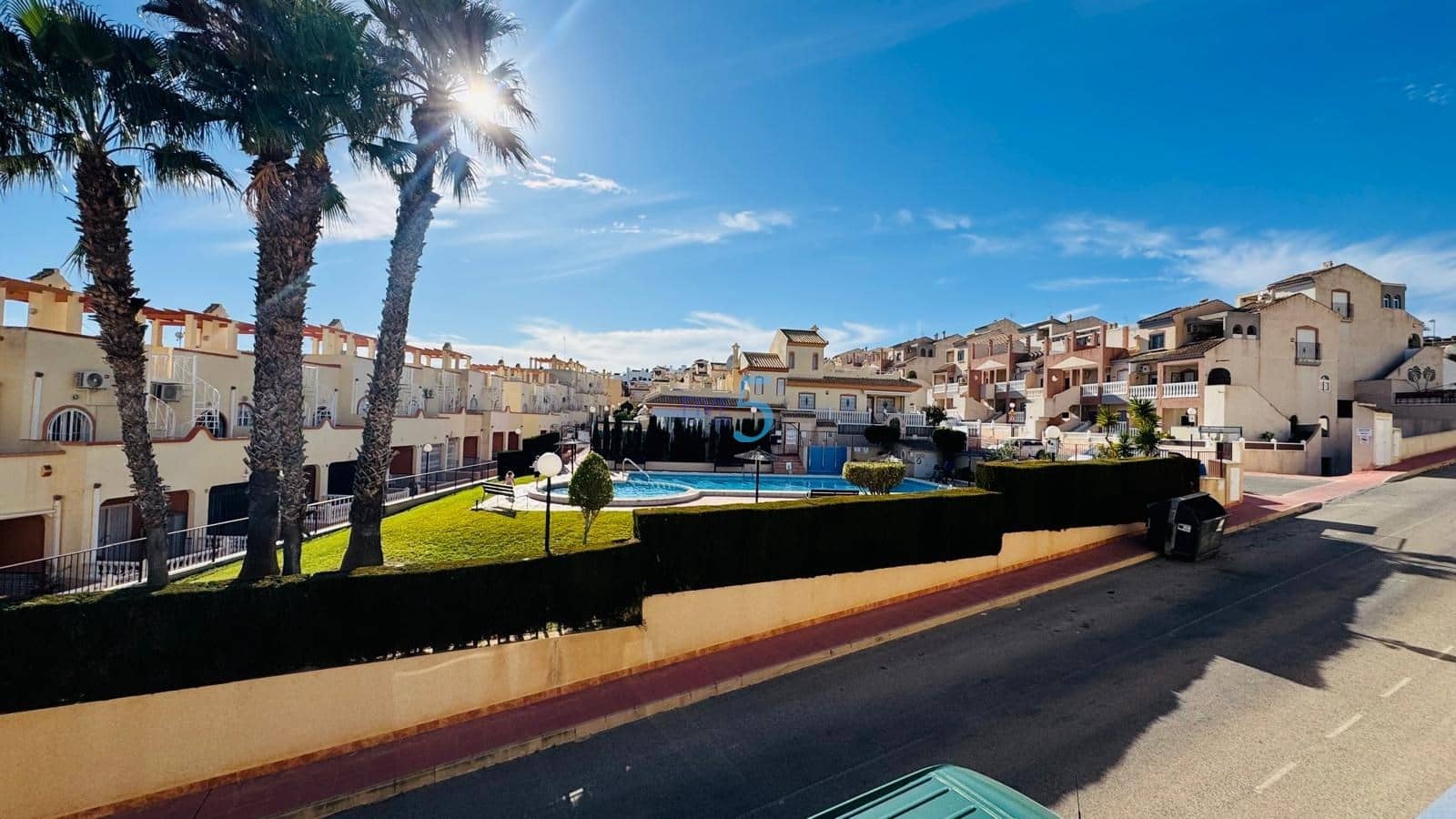 2 bedroom Townhouse for sale in Villamartin with pool - € 175,000 (Ref: 9638076)