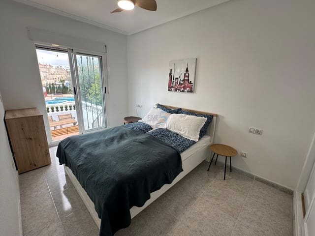 2 slaapkamer Huis te koop in Villamartin, Orihuela met zwembad - € 159.000 (Ref: 9638076)