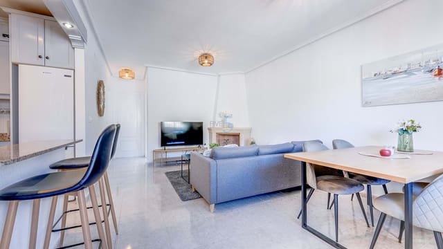 Casa de 2 habitaciones en Villamartin, Orihuela en venta con piscina - 159.000 € (Ref: 9638076)