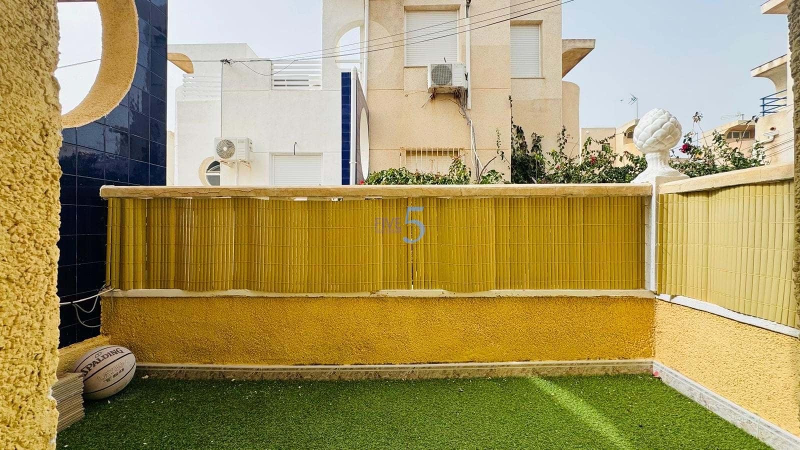 2 chambre Maison de Ville à vendre à Torrevieja avec piscine - 189 900 € (Ref: 9650718)