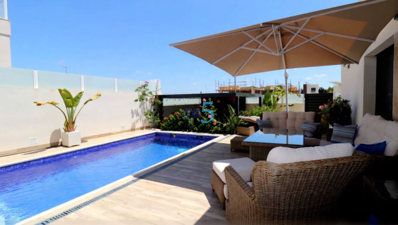 3 Zimmer Villa zu verkaufen in Daya Nueva mit Pool - 345.000 € (Ref: 9654241)