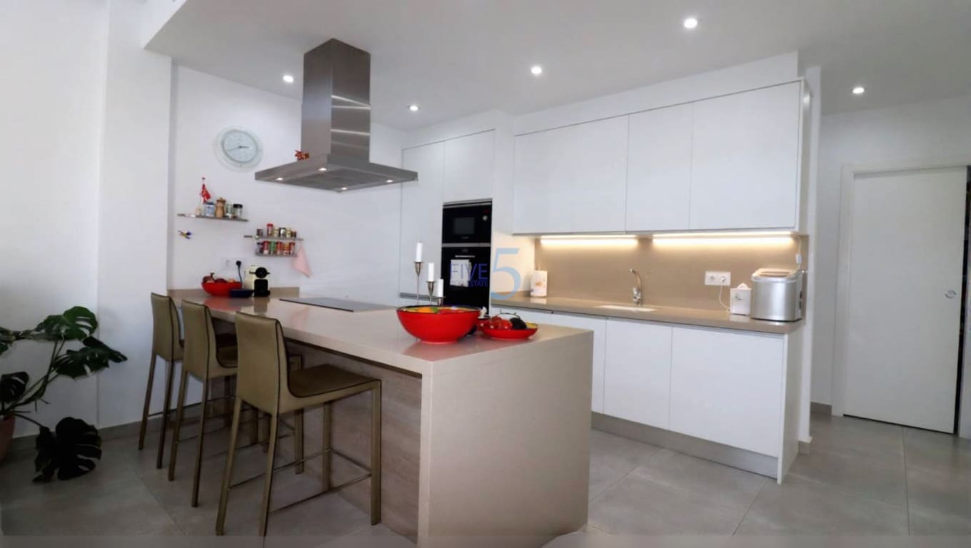 3 Zimmer Villa zu verkaufen in Daya Nueva mit Pool - 345.000 € (Ref: 9654241)