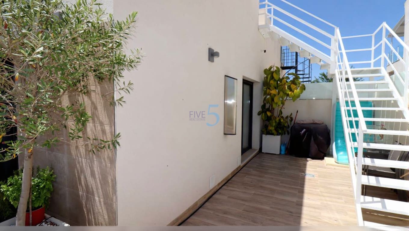 3 Zimmer Villa zu verkaufen in Daya Nueva mit Pool - 345.000 € (Ref: 9654241)