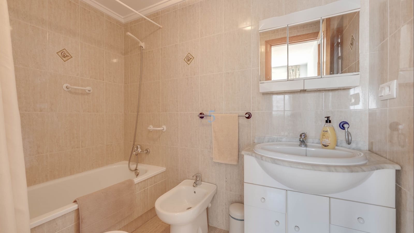 1 quarto Apartamento para venda em Torrevieja - 125 000 € (Ref: 9657059)