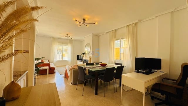 3 sovrum Villa till salu i Villamartin, Orihuela med pool garage - 315 000 € (Ref: 9657060)