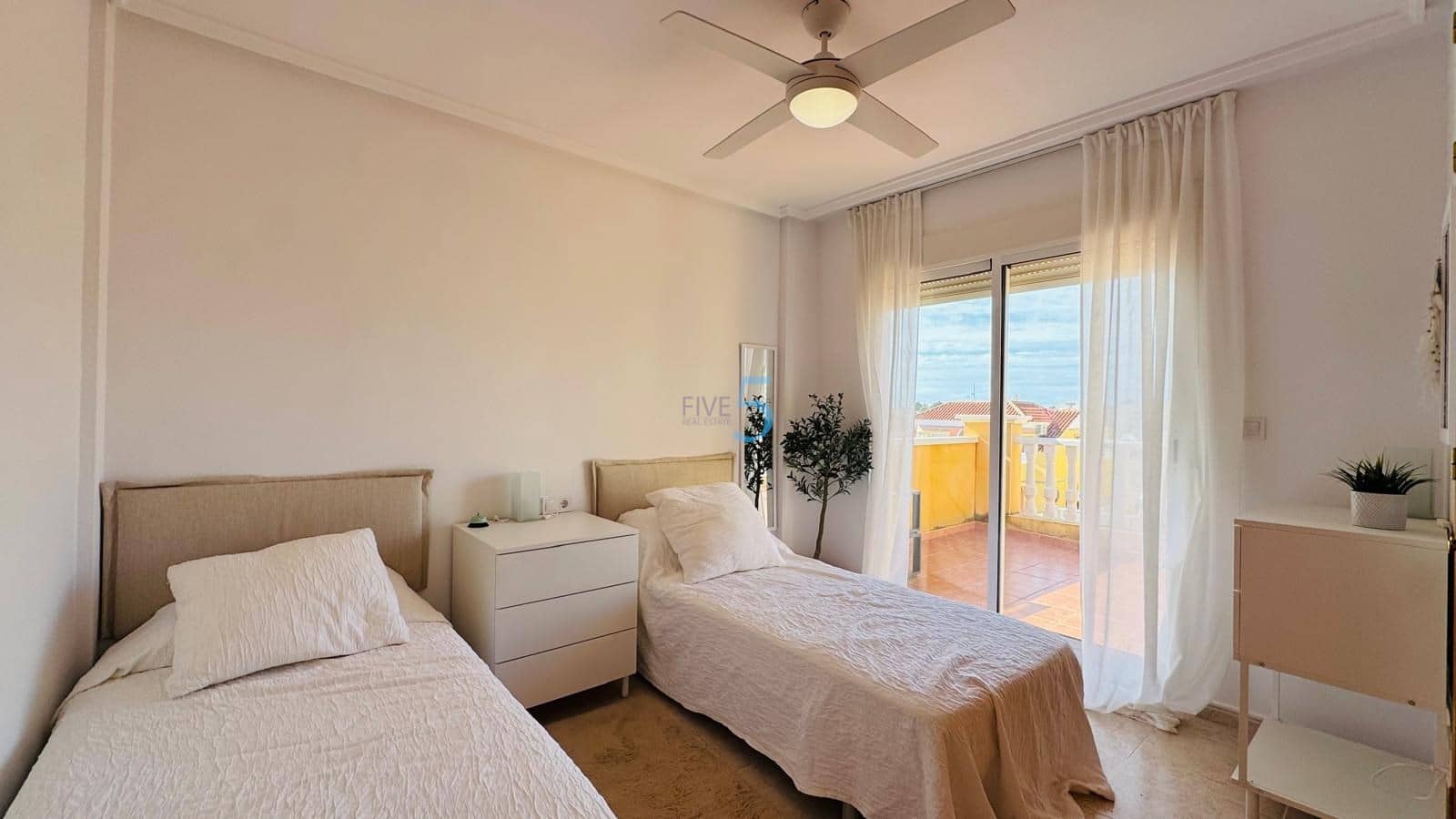 3 slaapkamer Villa te koop in Villamartin met zwembad garage - € 315.000 (Ref: 9657060)