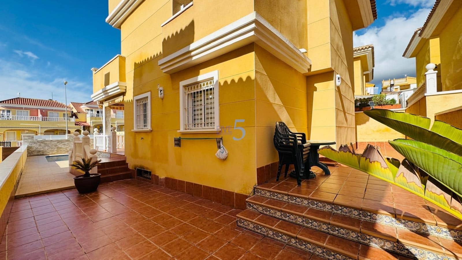 3 slaapkamer Villa te koop in Villamartin met zwembad garage - € 315.000 (Ref: 9657060)