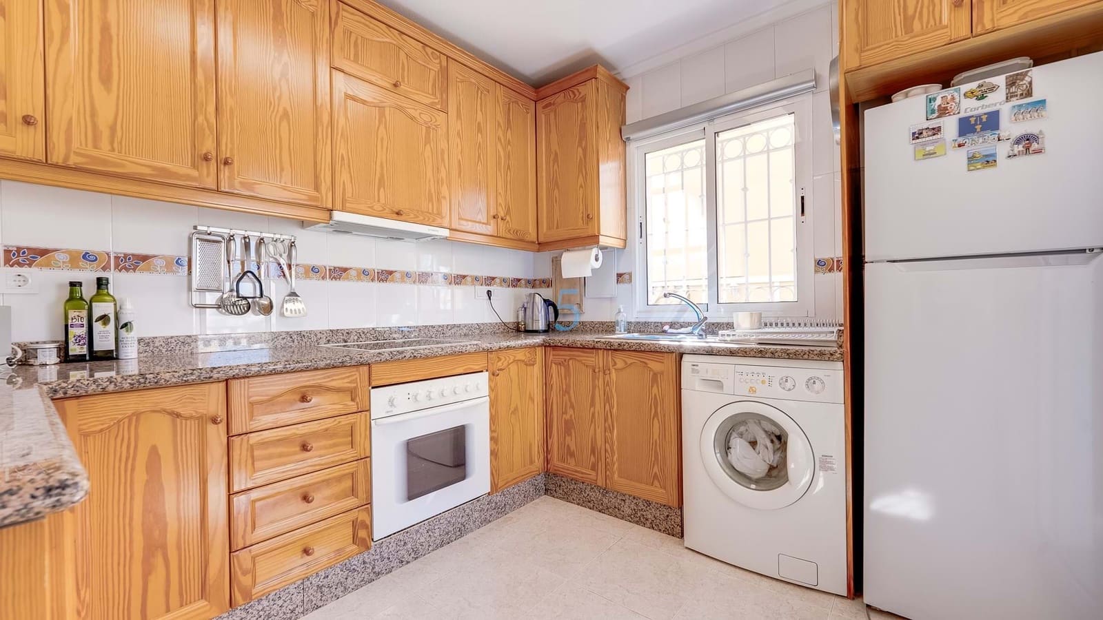 3 soverom Villa til salgs i Villamartin med svømmebasseng garasje - € 315 000 (Ref: 9657060)