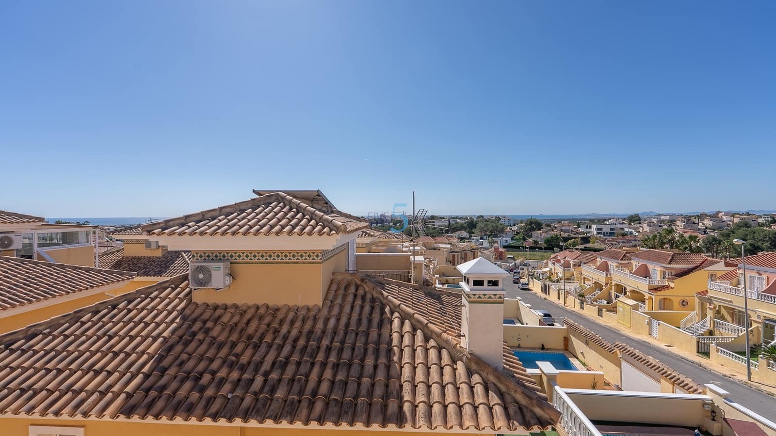 3 soverom Villa til salgs i Villamartin med svømmebasseng garasje - € 315 000 (Ref: 9657060)