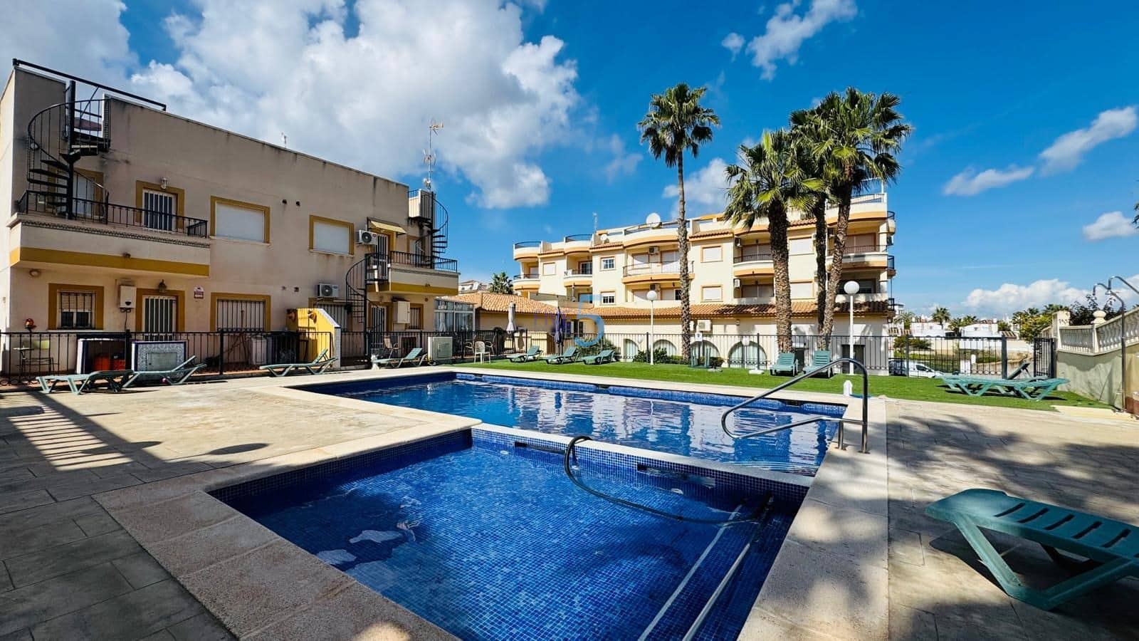2 bedroom Apartment for sale in Villamartin with pool - € 165,000 (Ref: 9665434)