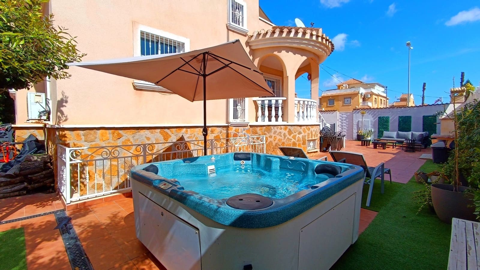 4 sypialnia Willa na sprzedaż w Ciudad Quesada z basenem - 395 000 € (Ref: 9665435)