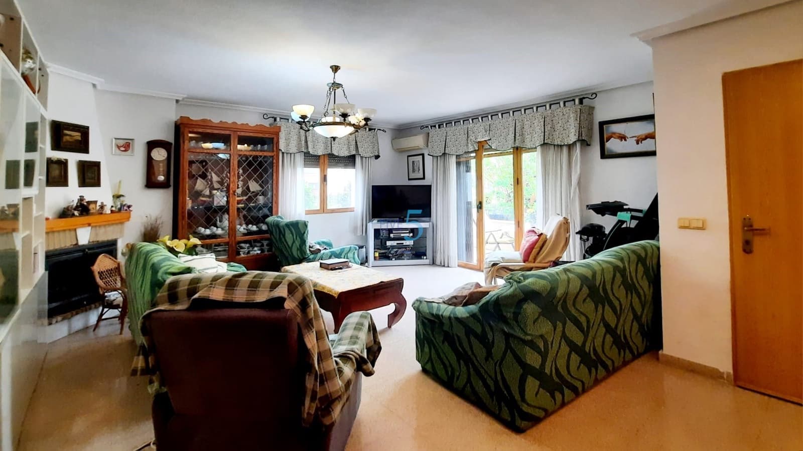 5 bedroom Townhouse for sale in Almoradi with garage - € 340,000 (Ref: 9665436)