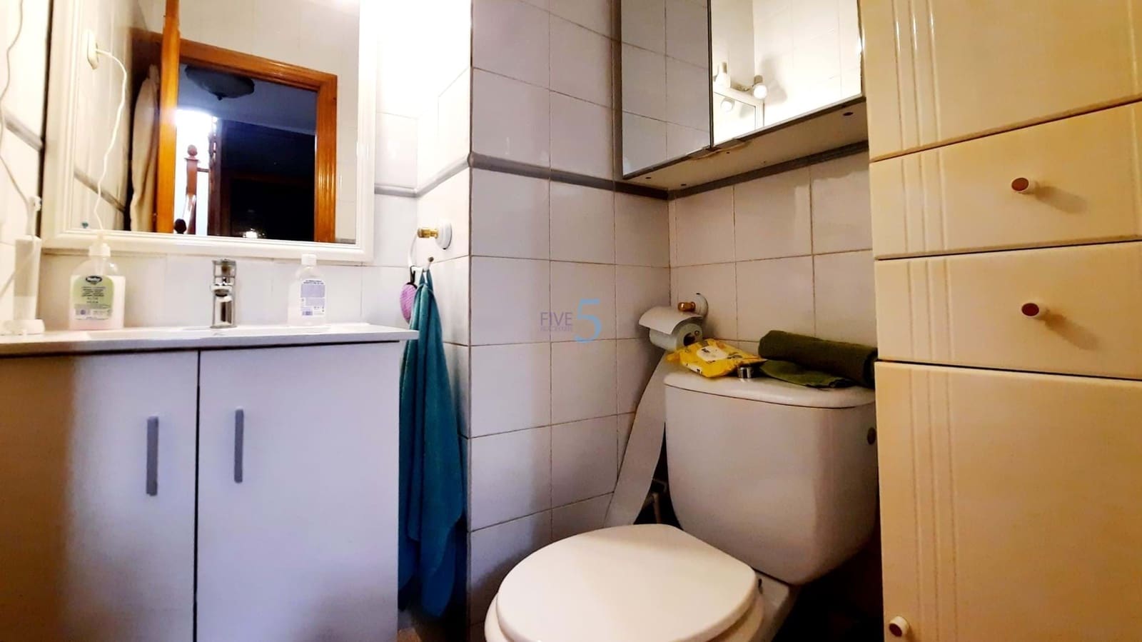 5 bedroom Townhouse for sale in Almoradi with garage - € 340,000 (Ref: 9665436)