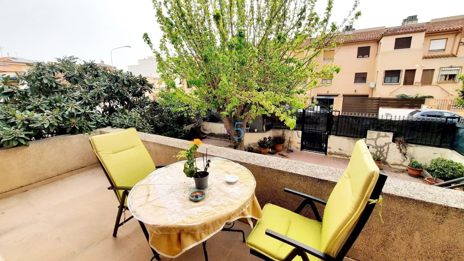 5 bedroom Townhouse for sale in Almoradi with garage - € 340,000 (Ref: 9665436)