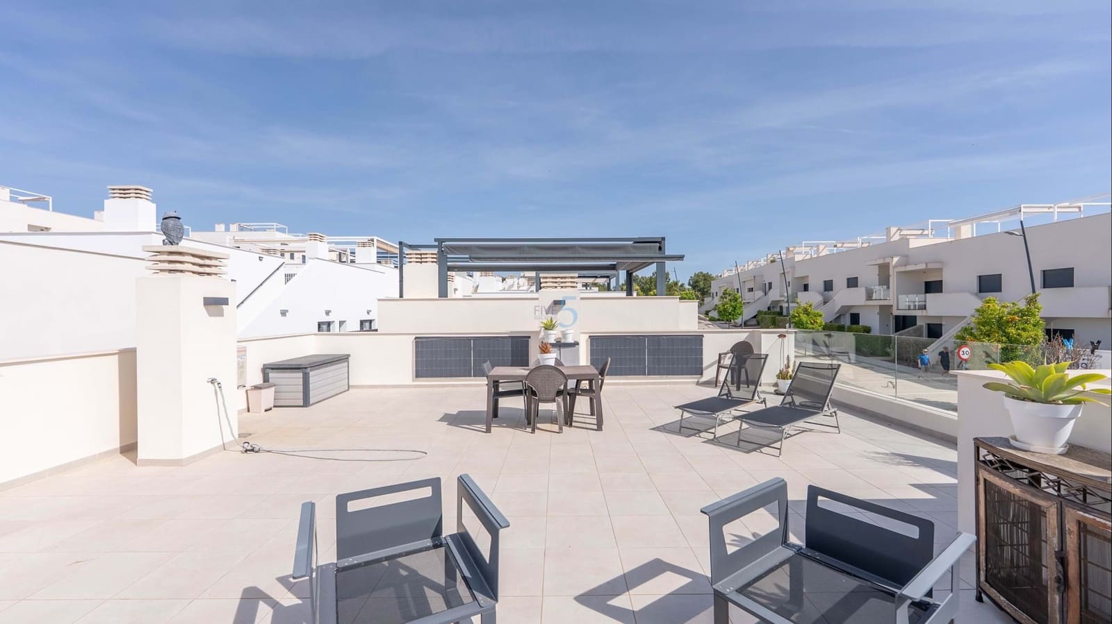 3 slaapkamer Villa te koop in Pilar de la Horadada met zwembad - € 340.000 (Ref: 9668266)