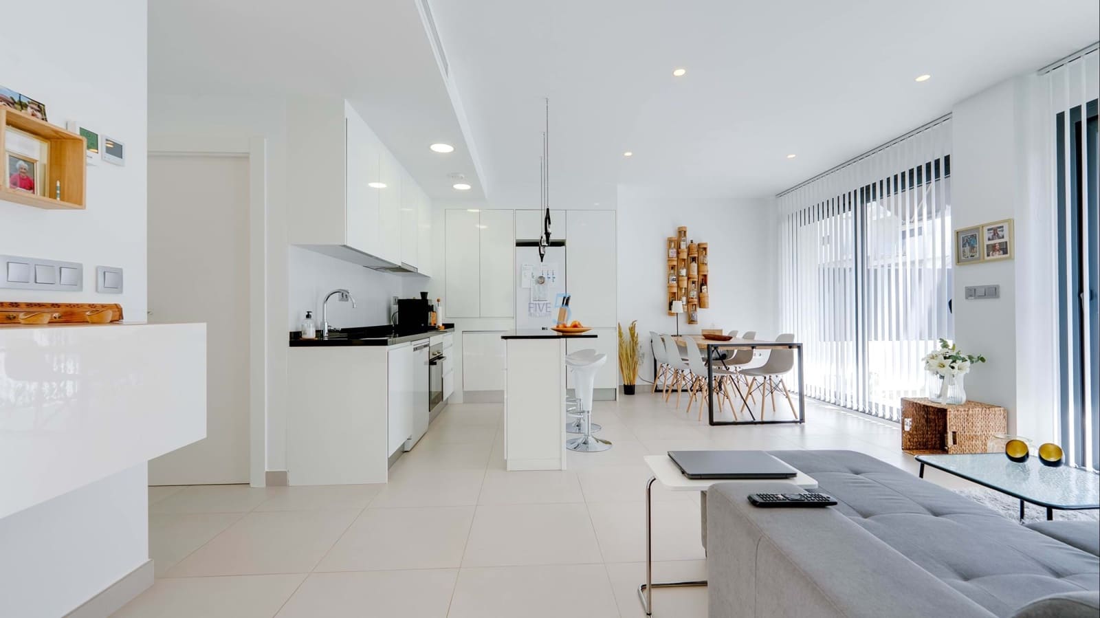 3 slaapkamer Villa te koop in Pilar de la Horadada met zwembad - € 340.000 (Ref: 9668266)