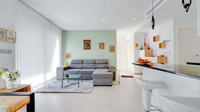 3 slaapkamer Villa te koop in Pilar de la Horadada met zwembad - € 340.000 (Ref: 9668266)