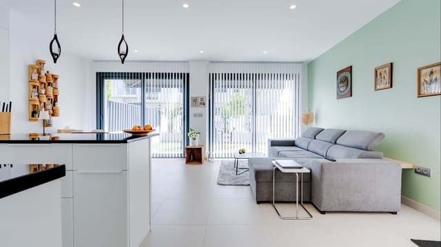 3 slaapkamer Villa te koop in Pilar de la Horadada met zwembad - € 340.000 (Ref: 9668266)