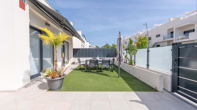 3 slaapkamer Villa te koop in Pilar de la Horadada met zwembad - € 340.000 (Ref: 9668266)