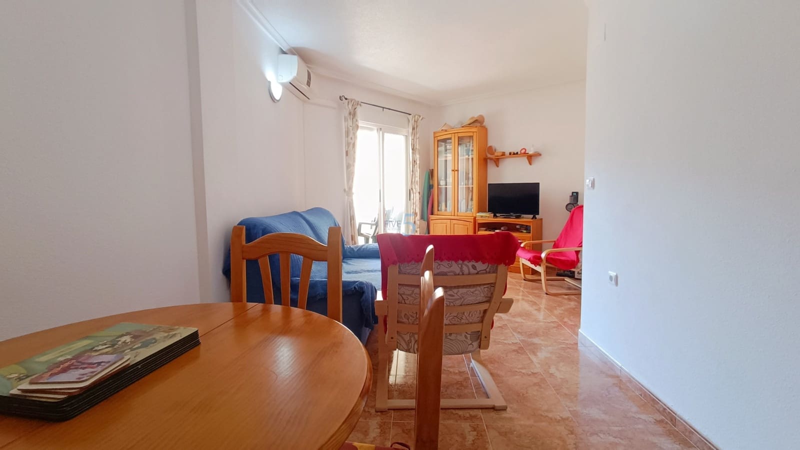 Apartamento de 2 habitaciones en Torrevieja en venta con piscina - 115.000 € (Ref: 9669248)