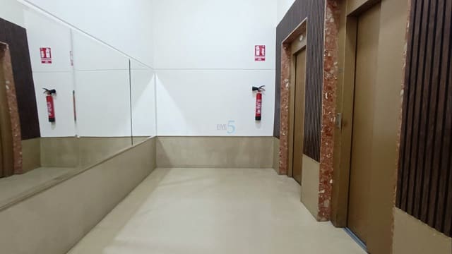 Apartamento de 2 habitaciones en Torrevieja en venta con piscina - 115.000 € (Ref: 9669248)