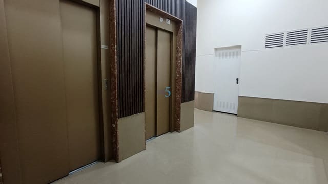 Apartamento de 2 habitaciones en Torrevieja en venta con piscina - 115.000 € (Ref: 9669248)