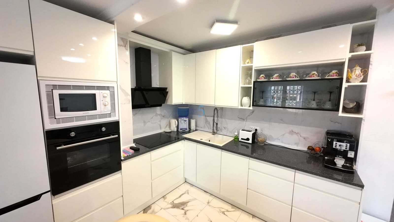 4 quarto Apartamento para venda em Torrevieja com piscina garagem - 229 995 € (Ref: 9671140)