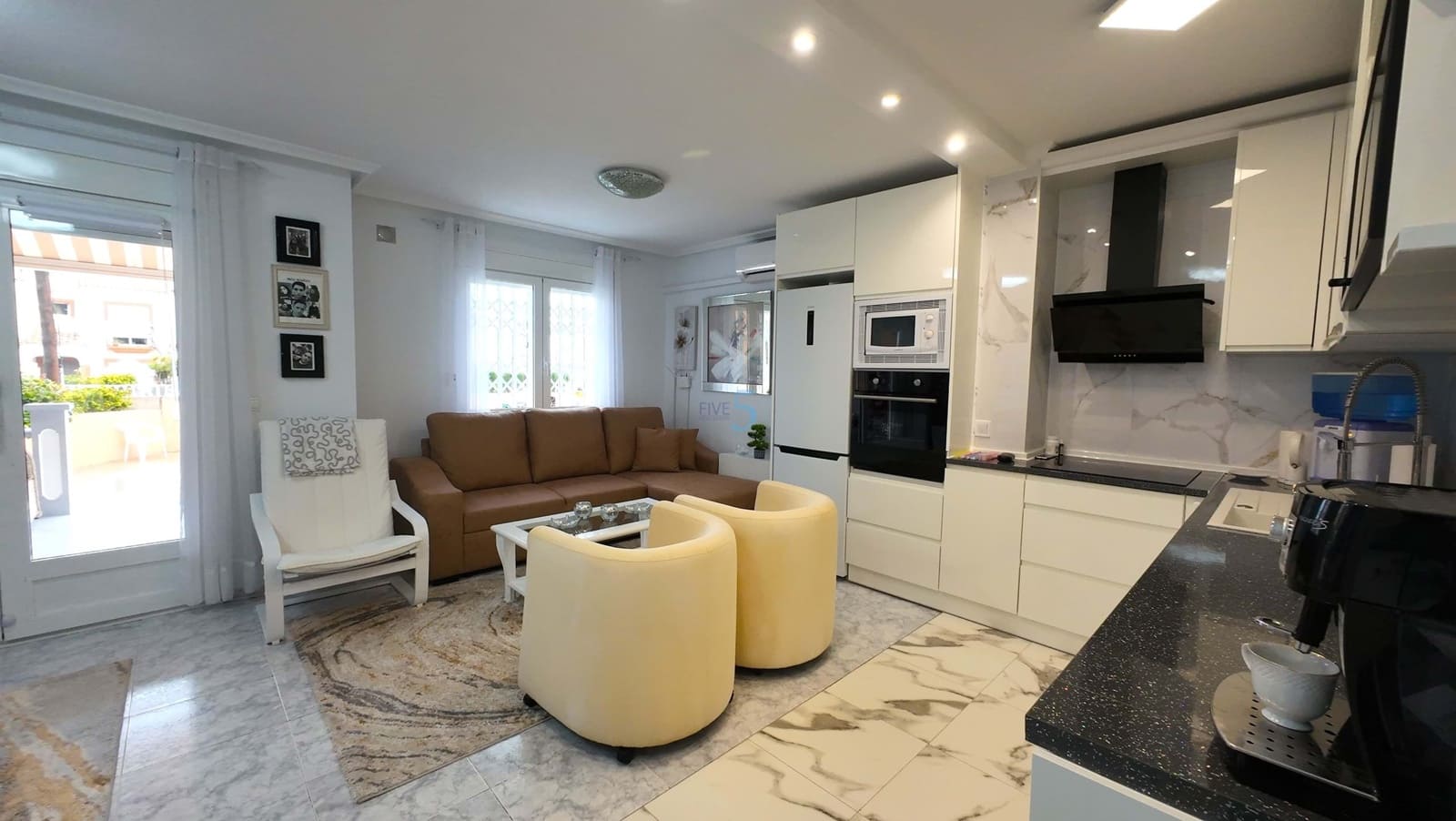 4 quarto Apartamento para venda em Torrevieja com piscina garagem - 229 995 € (Ref: 9671140)