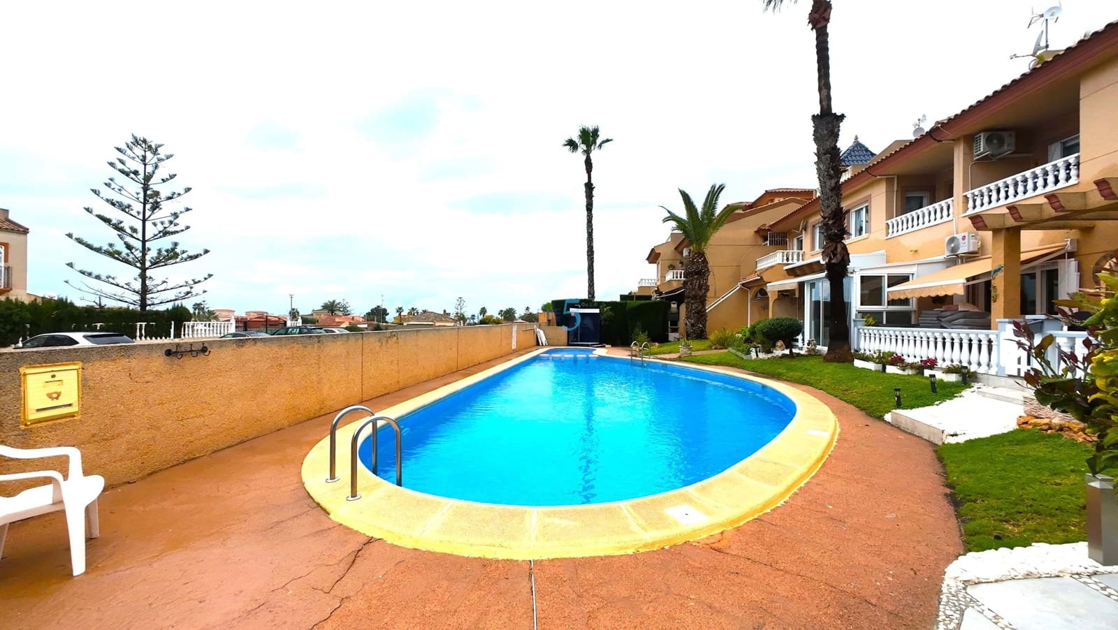 4 quarto Apartamento para venda em Torrevieja com piscina garagem - 229 995 € (Ref: 9671140)