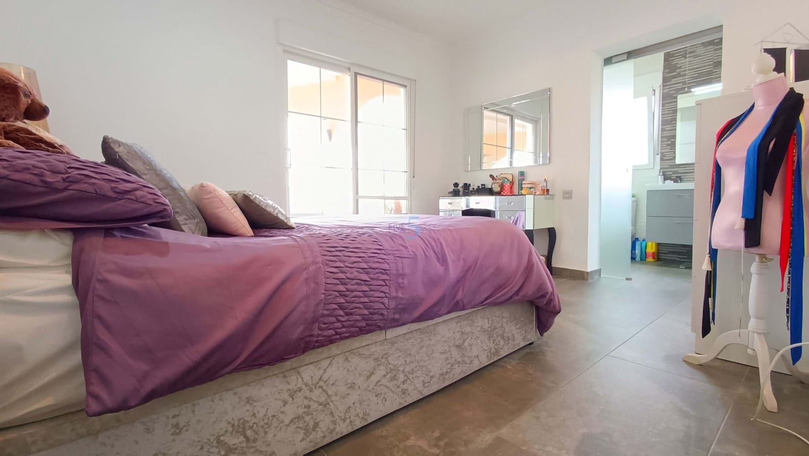 3 Zimmer Villa zu verkaufen in Torrevieja mit Pool - 410.000 € (Ref: 9672181)