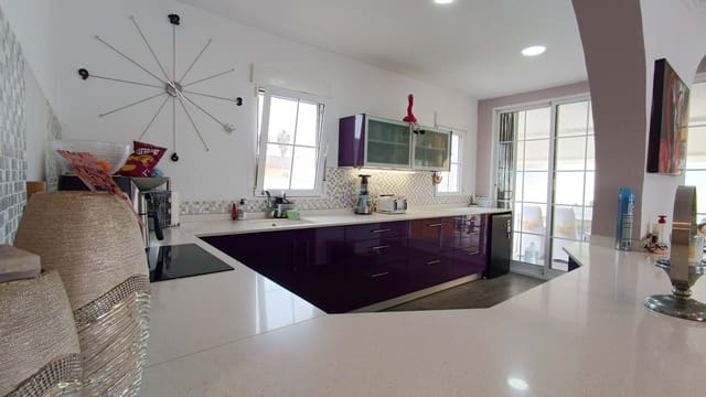 3 Zimmer Villa zu verkaufen in Torrevieja mit Pool - 410.000 € (Ref: 9672181)