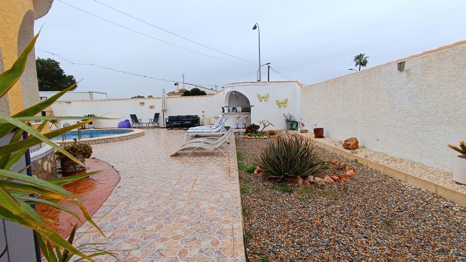 3 Zimmer Villa zu verkaufen in Torrevieja mit Pool - 410.000 € (Ref: 9672181)