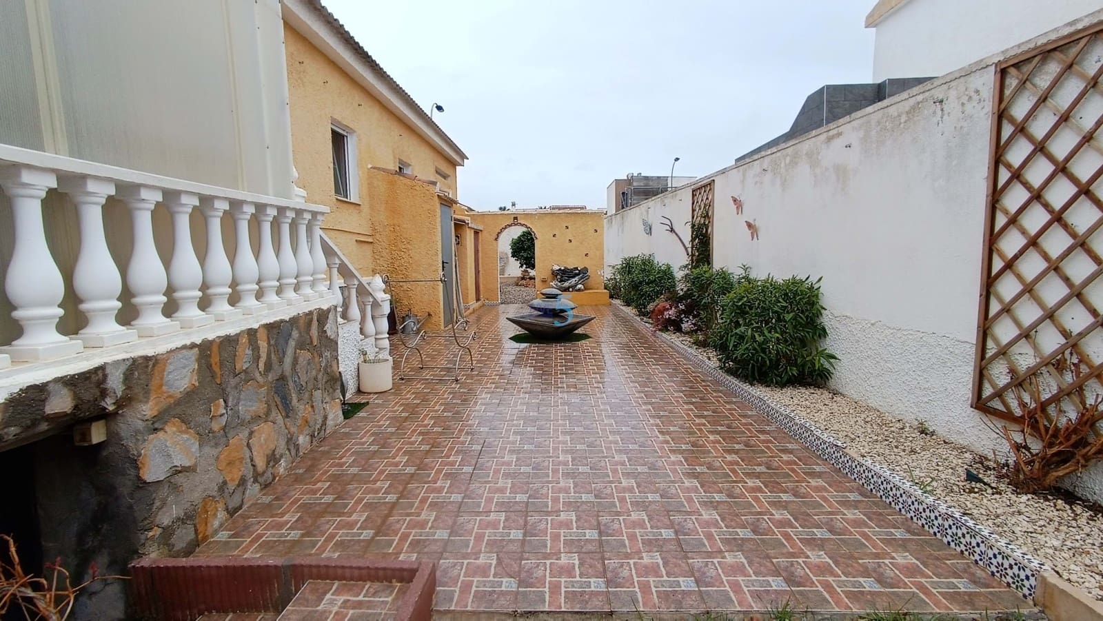 3 Zimmer Villa zu verkaufen in Torrevieja mit Pool - 410.000 € (Ref: 9672181)