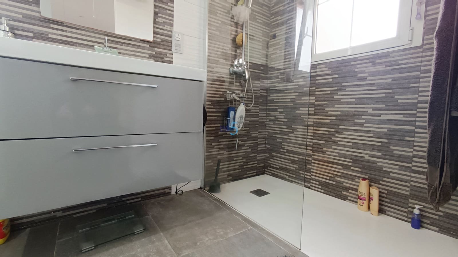 3 Zimmer Villa zu verkaufen in Torrevieja mit Pool - 410.000 € (Ref: 9672181)