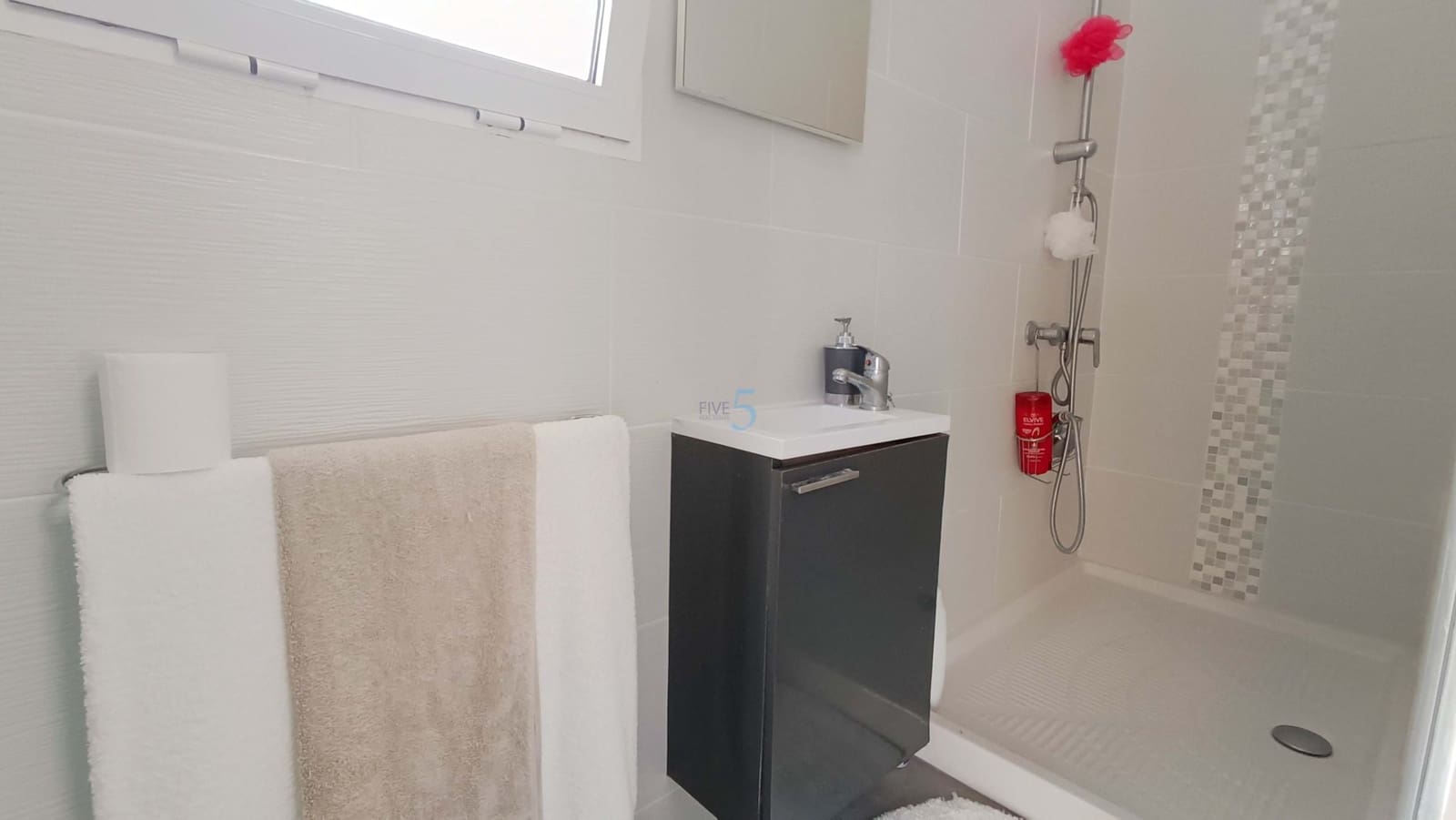 3 Zimmer Villa zu verkaufen in Torrevieja mit Pool - 410.000 € (Ref: 9672181)