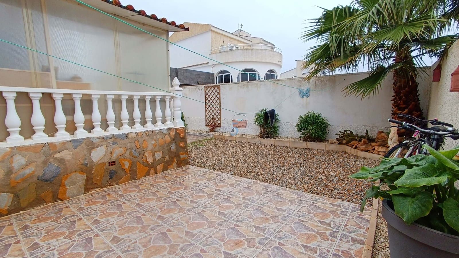 3 Zimmer Villa zu verkaufen in Torrevieja mit Pool - 410.000 € (Ref: 9672181)