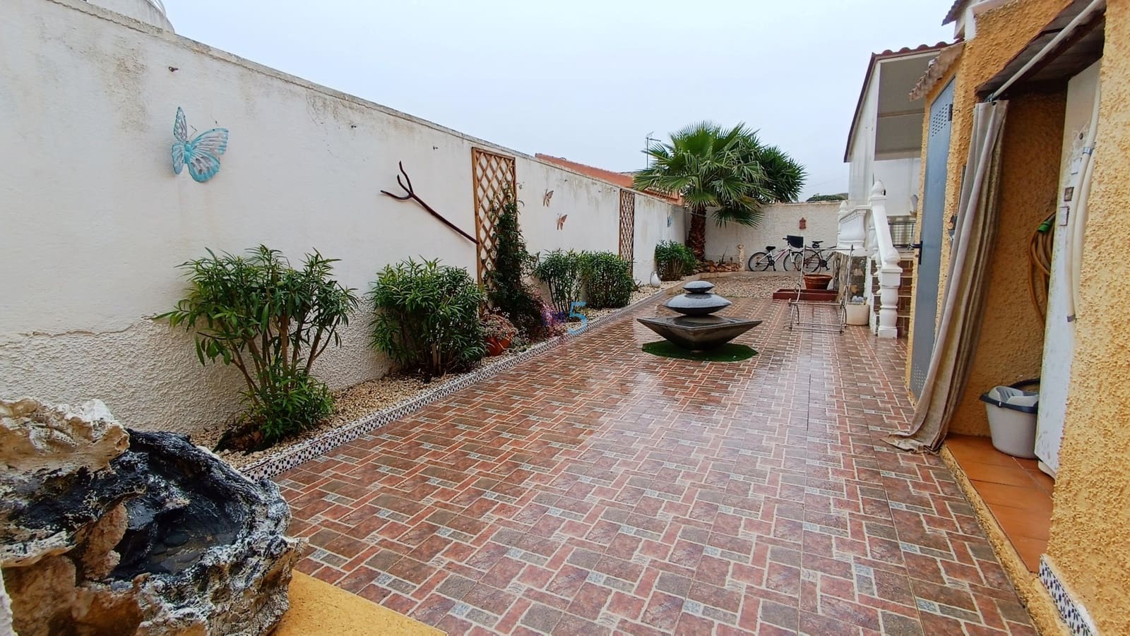 3 Zimmer Villa zu verkaufen in Torrevieja mit Pool - 410.000 € (Ref: 9672181)