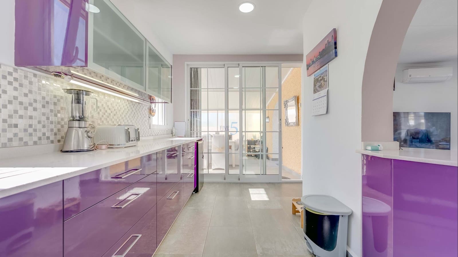 3 chambre Villa/Maison à vendre à Torrevieja avec piscine - 410 000 € (Ref: 9672181)