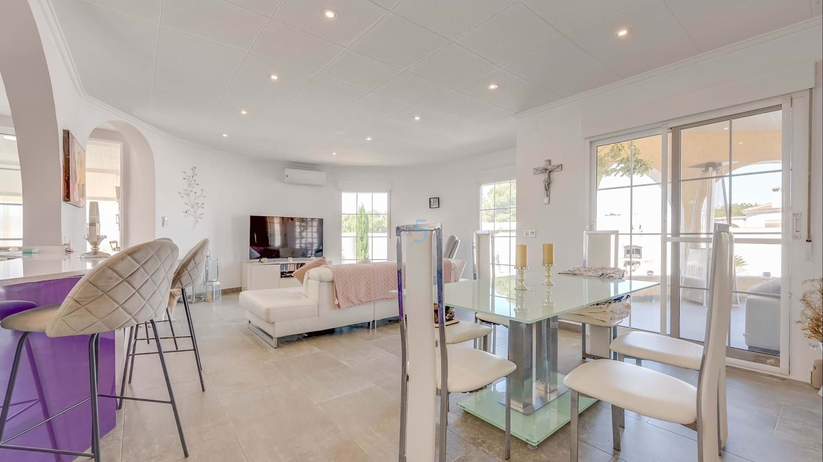 3 chambre Villa/Maison à vendre à Torrevieja avec piscine - 410 000 € (Ref: 9672181)