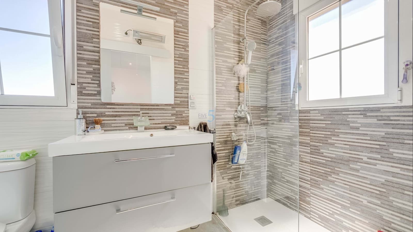3 chambre Villa/Maison à vendre à Torrevieja avec piscine - 410 000 € (Ref: 9672181)