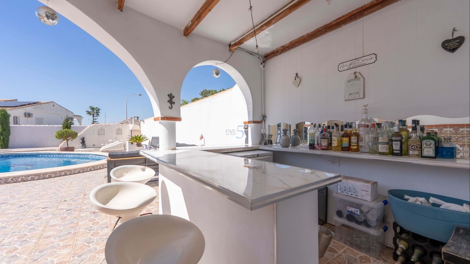 3 chambre Villa/Maison à vendre à Torrevieja avec piscine - 410 000 € (Ref: 9672181)