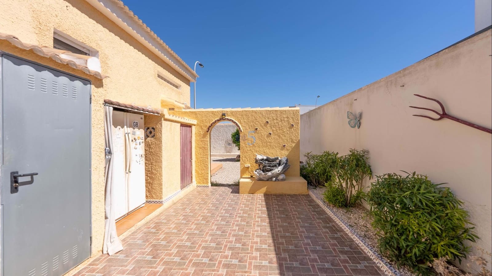 3 chambre Villa/Maison à vendre à Torrevieja avec piscine - 410 000 € (Ref: 9672181)