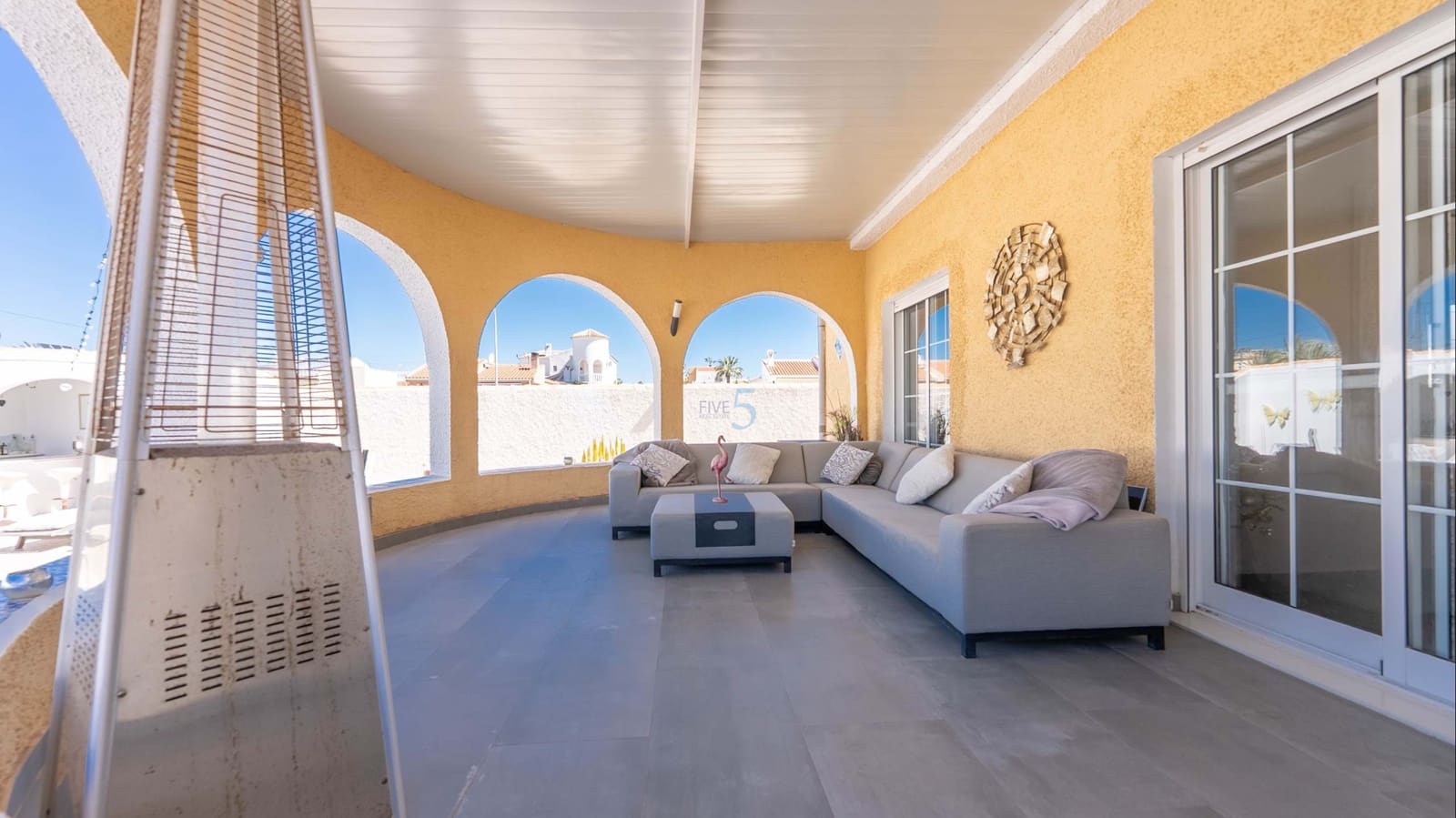 3 chambre Villa/Maison à vendre à Torrevieja avec piscine - 410 000 € (Ref: 9672181)
