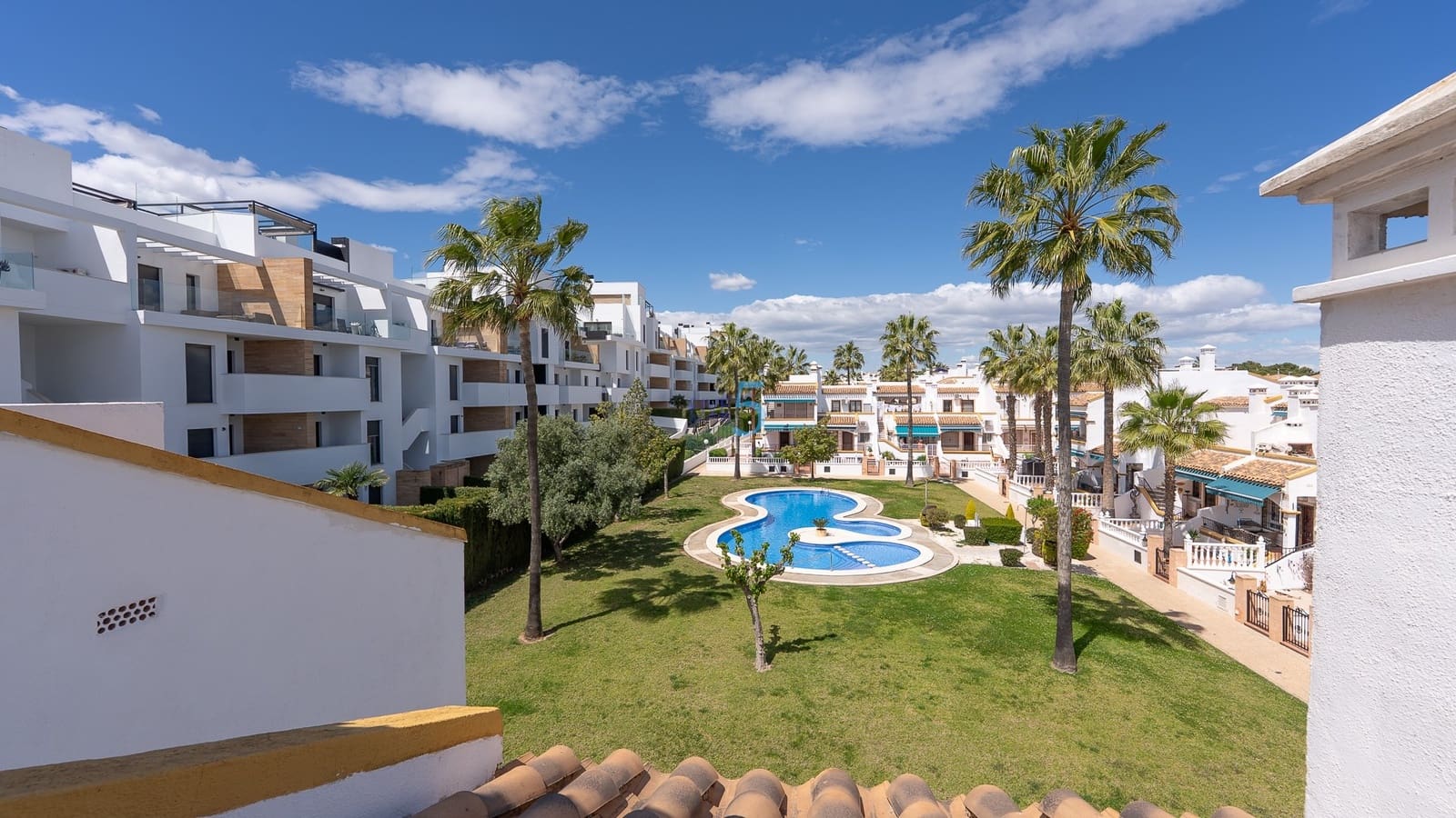 2 bedroom Townhouse for sale in Los Dolses with pool - € 209,000 (Ref: 9675133)