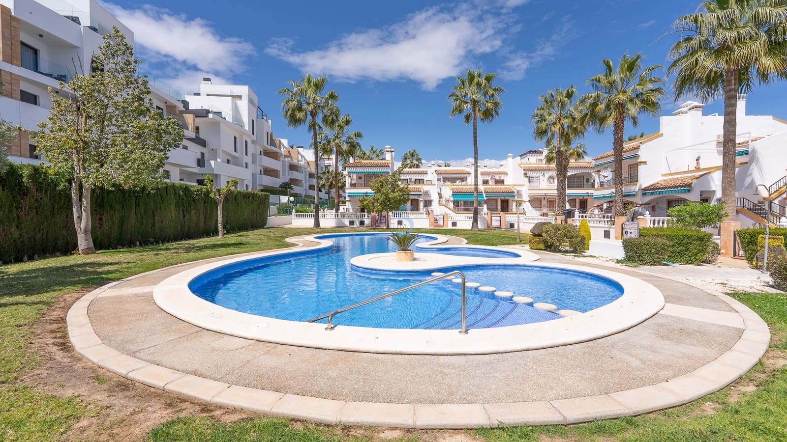 2 bedroom Townhouse for sale in Los Dolses with pool - € 209,000 (Ref: 9675133)