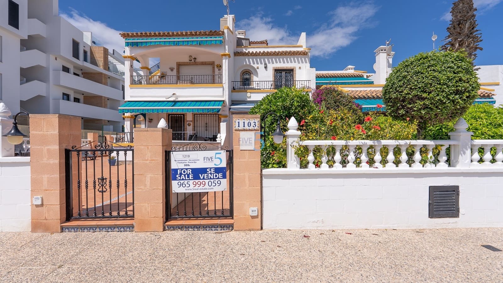 2 bedroom Townhouse for sale in Los Dolses with pool - € 209,000 (Ref: 9675133)