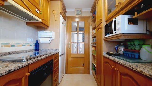 2 bedroom Apartment for sale in Guardamar del Segura with pool garage - € 240,000 (Ref: 9675994)