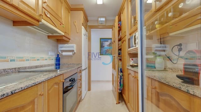 2 bedroom Apartment for sale in Guardamar del Segura with pool garage - € 225,000 (Ref: 9675994)