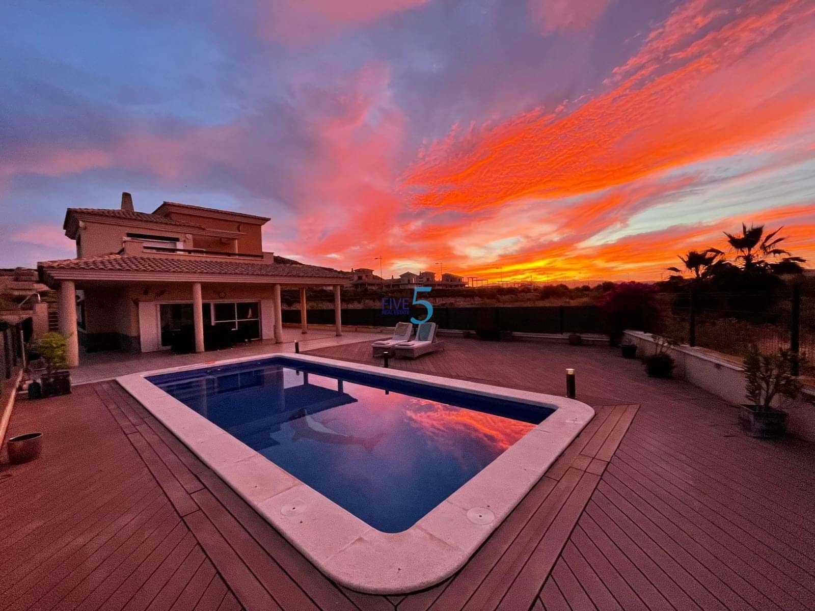 4 Zimmer Villa zu verkaufen in La Tercia mit Pool - 299.999 € (Ref: 9676335)